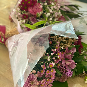 Bouquet à la Main de Fleurs Fraîches M