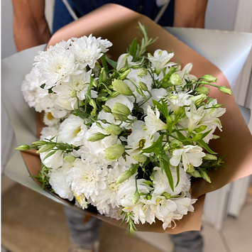  Bouquet à la Main de Fleurs Fraîches L