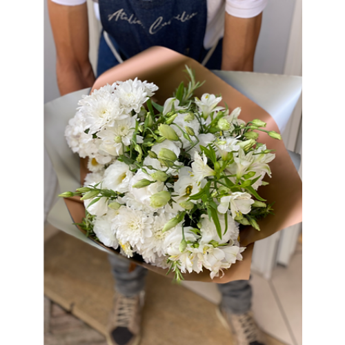 Bouquet à la Main de Fleurs Fraîches L Bouquet à la Main de Fleurs Fraîches L