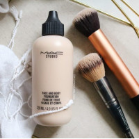 MAC FACE AND BODY FOUNDATION 50ML