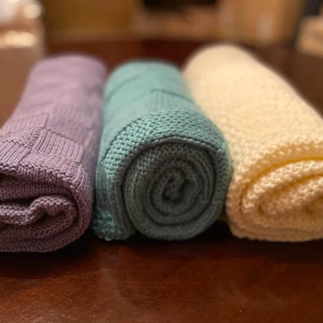 Couverture en laine hand-made pour nouveau-né