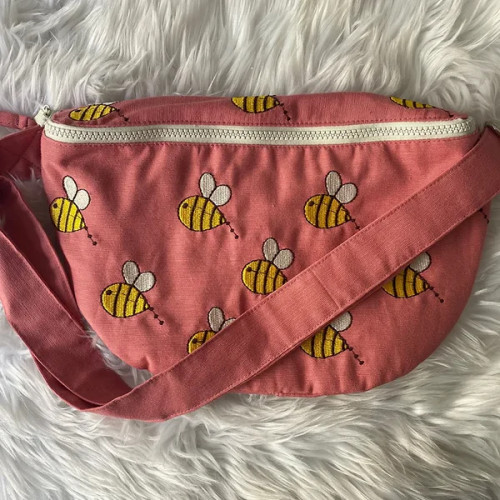 Banane - Abeille Banane - Abeille
