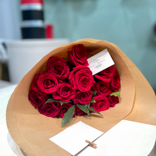 bouquet JE TAIME - 3 roses bouquet JE TAIME - 3 roses