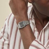 Casio – Classique duel time – Vintage collection en fond noir – Bracelet en acier inoxydable – AQ-230A-1DMQ