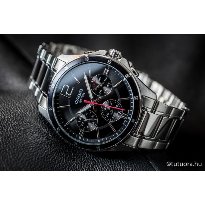 Casio – Homme – Cadran noir – Bracelet en acier inoxydable – MTP-1374D-1AVDF