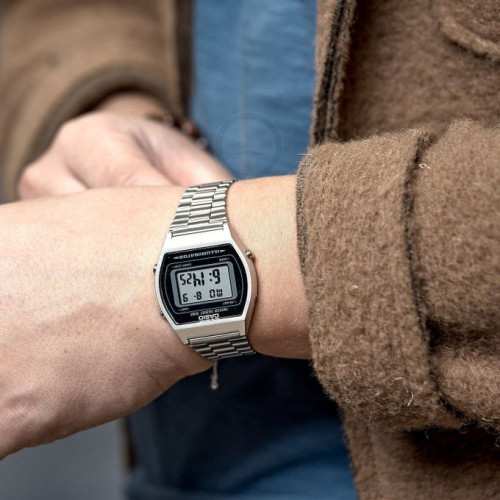 Casio – Vintage collection – Alarme multiple – Bracelet en acier inoxydable – B640WD-1AVDF Casio – Vintage collection – Alarme multiple – Bracelet en acier inoxydable – B640WD-1AVDF
