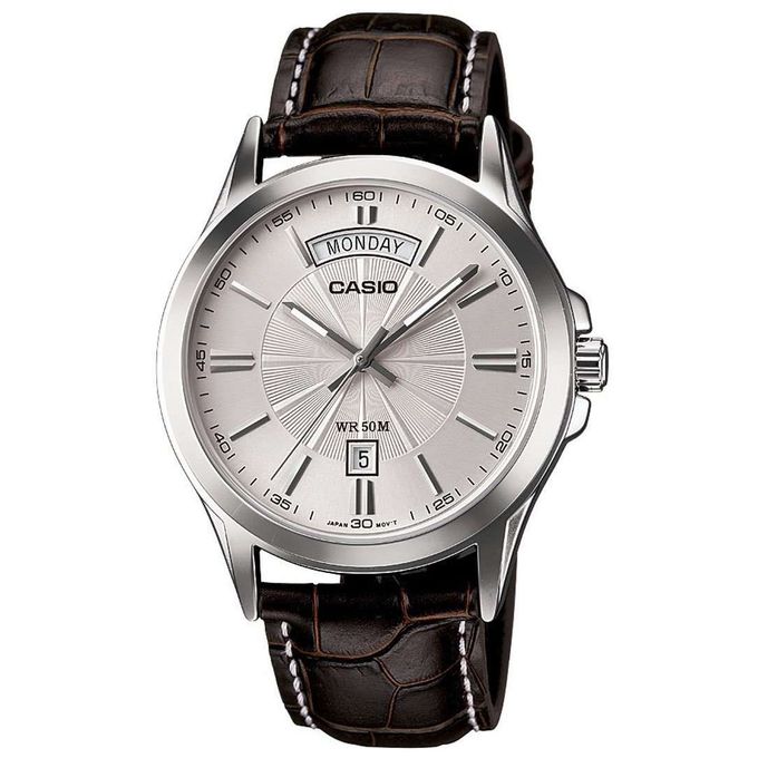 Casio – Homme cadran argenté – Dateur jours/mois – Bracelet cuir marron – MTP-1381L-7AVDF