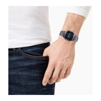 Casio – Chiffres blancs sur fond noir – Bracelet en acier inoxydable noir – A168WGG-1BDF