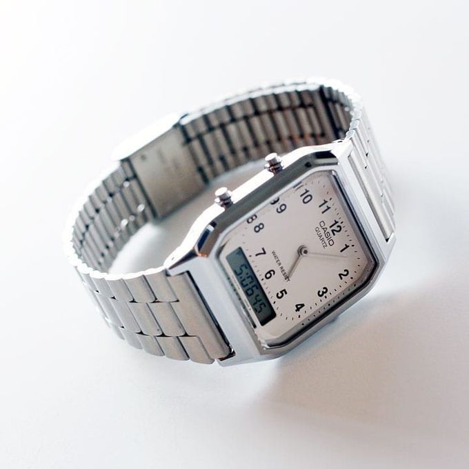 Casio – Design classique pour Homme · Double montre – AQ-230A-7B