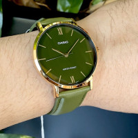 Casio – Verte – Doré cadran vert – Bracelet cuir vert – MTP-VT01GL-3BUDF