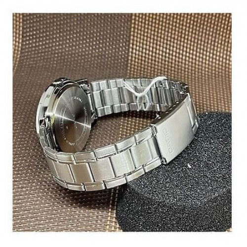 Casio – Argenté cadran noir – Classique pour homme – Avec dateur – Diamètre boîtier : 38mm – MTP-V006D-1C Casio – Argenté cadran noir – Classique pour homme – Avec dateur – Diamètre boîtier : 38mm – MTP-V006D-1C