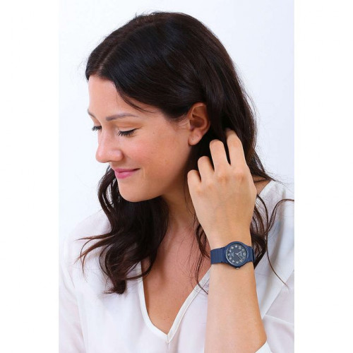 Casio – Bleu – Cadran noir – Classique en silicone – Étanche « Unisexe » – MQ-24UC-2BDF Casio – Bleu – Cadran noir – Classique en silicone – Étanche « Unisexe » – MQ-24UC-2BDF