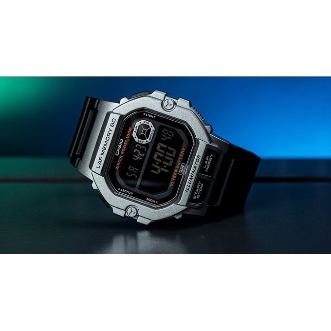 Casio – Boîtier gris – Chiffres blancs sur fond noir – Résistance à l'eau 100 m – WS-1400H-1BVDF