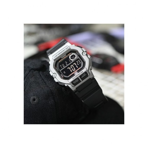 Casio – Boîtier gris – Chiffres blancs sur fond noir – Résistance à l'eau 100 m – WS-1400H-1BVDF Casio – Boîtier gris – Chiffres blancs sur fond noir – Résistance à l'eau 100 m – WS-1400H-1BVDF