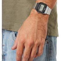 Casio – SUPER SLIM CASE – Vintage Collection – Bracelet en acier – A700W-1ADF