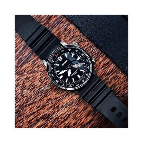 Casio – Sportive et élégante avec un anneau de compas rotatif, étanche 100m – MTD-130-1AV Casio – Sportive et élégante avec un anneau de compas rotatif, étanche 100m – MTD-130-1AV