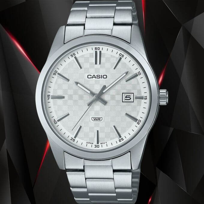 Casio – Cadran blanc avec dateur – Bracelet en acier inoxydable – MTP-VD03D-7AUDF