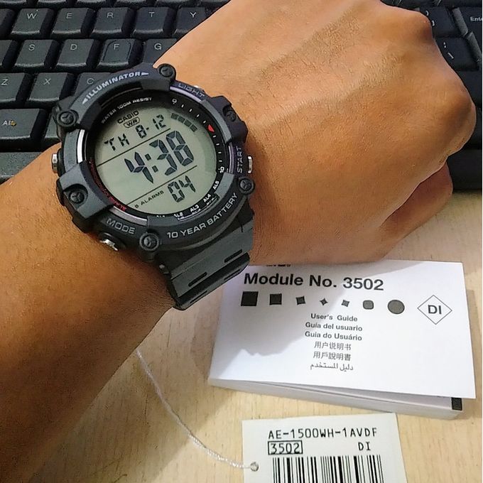 Casio – Digitale – 5 alarmes quotidiennes – Étanche à 100 mètres – AE-1500WH-1AVDF