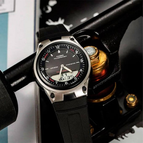 Casio – Double montre – Autonomie de batterie 10 ans – Étanchéité jusqu’à 50 mètres – Heure mondiale – AW-80-1A Casio – Double montre – Autonomie de batterie 10 ans – Étanchéité jusqu’à 50 mètres – Heure mondiale – AW-80-1A