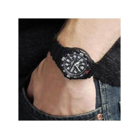 Casio – Index chiffres – Cadran noir – Étanche 100 m – Dateur – MRW-200H-1BV