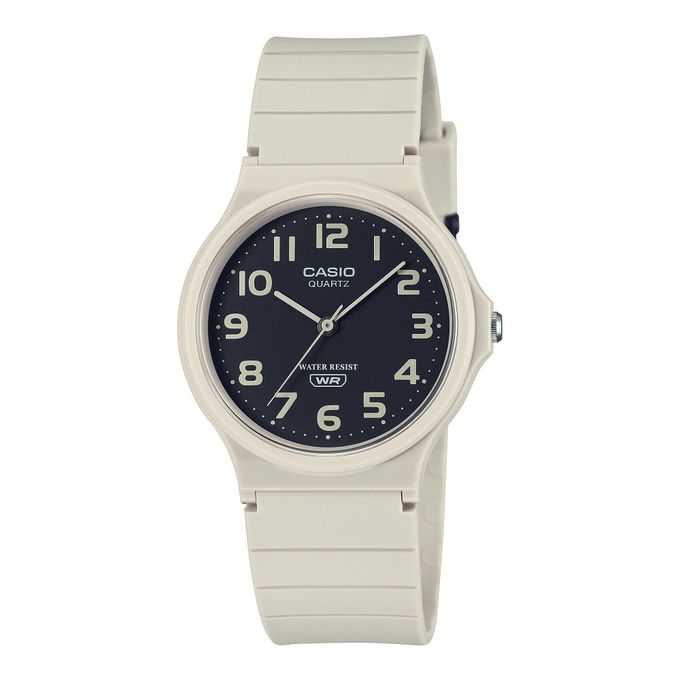 Casio – Blanche – Index chiffres blancs sur cadran noir – Bracelet en silicone blanc – MQ-24UC-8BDF