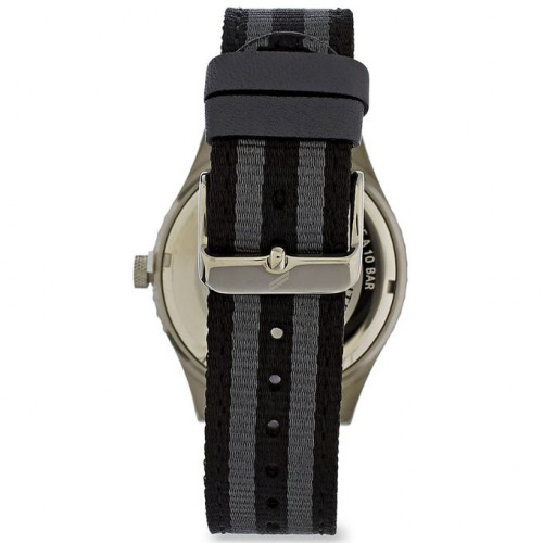 Daniel Hechter – Montre homme – DHH 002/AA – Argenté cadran noir – Bracelet nylon noir Daniel Hechter – Montre homme – DHH 002/AA – Argenté cadran noir – Bracelet nylon noir