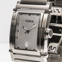 YEMA – Montre homme – Rectangulaire – Boîtier argenté – Bracelet métallique argenté – FR307
