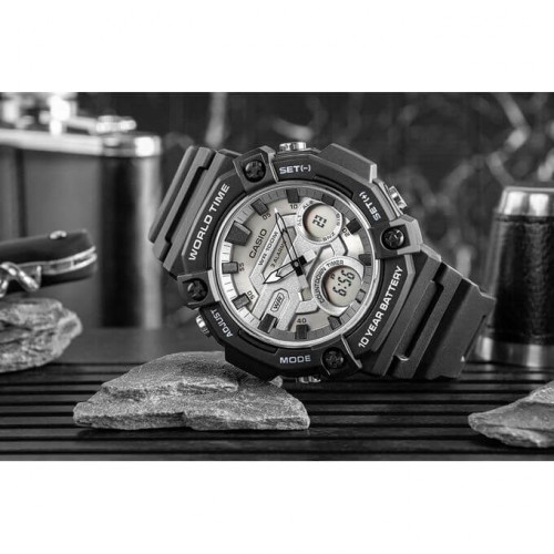 Casio – Robuste & très facile à lire – Double montre avec cadran argenté – Bracelet en résine noir – AEQ-120W-7AV Casio – Robuste & très facile à lire – Double montre avec cadran argenté – Bracelet en résine noir – AEQ-120W-7AV