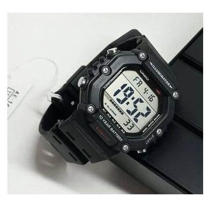 Casio – Montre sport pratique et robuste noir pour hommes – Autonomie pile 10 ans – Étanche 100 m – AE-1600H-1AV