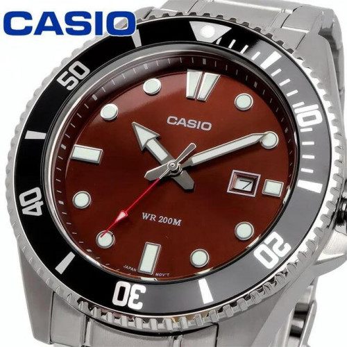 Casio – Sous-marine pour hommes – Fond marron – Étanche 200 m – Tout en acier inoxydable – MDV-107D-5AV Casio – Sous-marine pour hommes – Fond marron – Étanche 200 m – Tout en acier inoxydable – MDV-107D-5AV