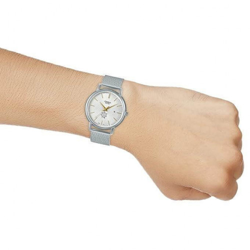 Casio – Simple, mais unique, Bracelet en mailles milanaise – Avec dateur jour/mois – Étanche – MTP-B125M-7AV Casio – Simple, mais unique, Bracelet en mailles milanaise – Avec dateur jour/mois – Étanche – MTP-B125M-7AV
