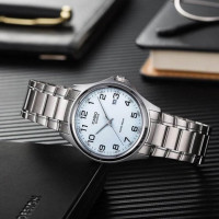 Casio – Montre pour hommes – Argentée cadran blanc avec dateur – Étanche – MTP-1183A-7B