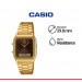 Casio – Vintage au style classique dorée et fond marron – Double montres avec bracelet en acier inoxydable – AQ-230GA-5AMQY Casio – Vintage au style classique dorée et fond marron – Double montres avec bracelet en acier inoxydable – AQ-230GA-5AMQY