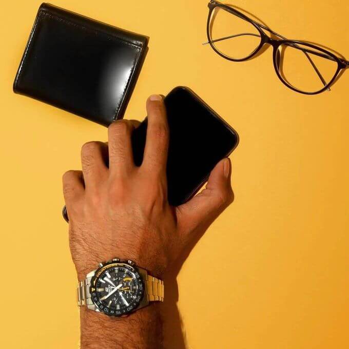 Casio – Edifice Collection pour hommes – Chronographe à énergie solaire & à cristaux de saphir anti-rayures – EFS-S550DB-1AV