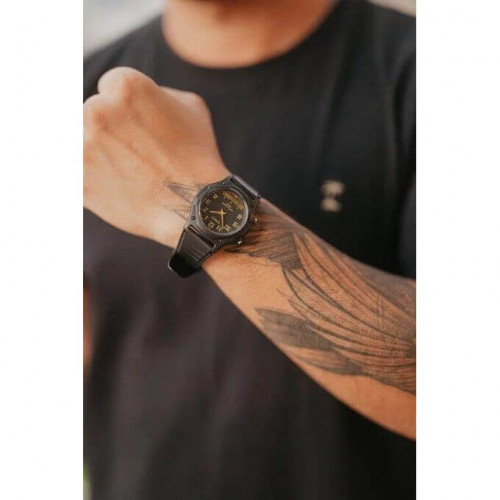 Casio – Double montres numérique/analogique – Étanche jusqu’à 50 m – Bracelet en résine – AW-49H-1BV Casio – Double montres numérique/analogique – Étanche jusqu’à 50 m – Bracelet en résine – AW-49H-1BV