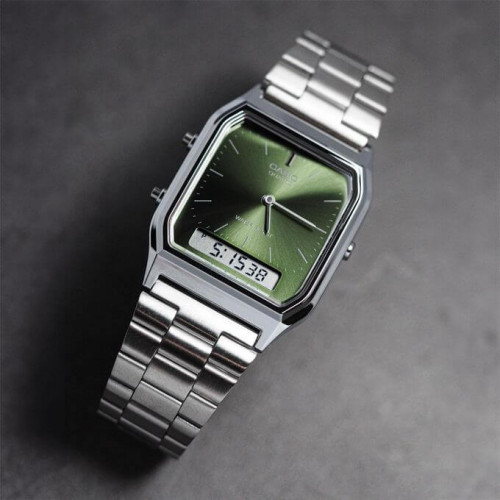 Casio – Vintage Collection double montres – Fond vert & bracelet en acier inoxydable – AQ-230A-3AMQY Casio – Vintage Collection double montres – Fond vert & bracelet en acier inoxydable – AQ-230A-3AMQY