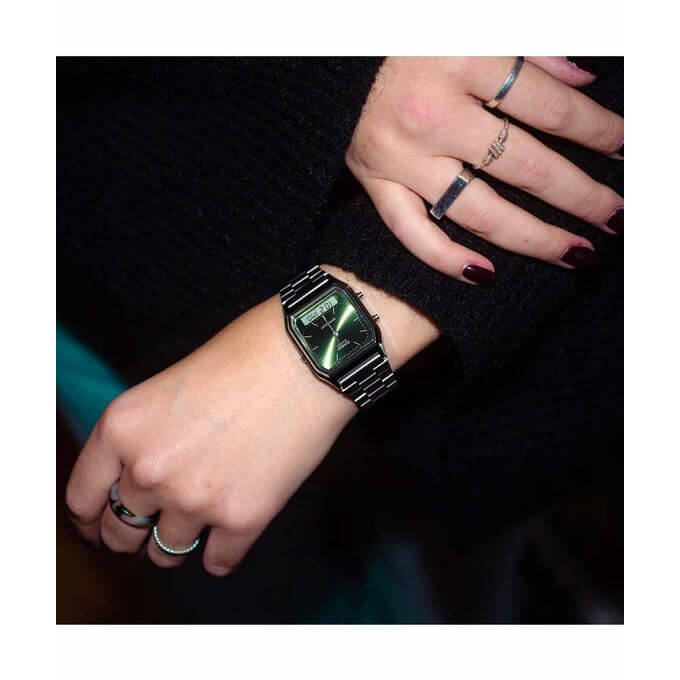 Casio – Vintage Collection double montres – Fond vert & bracelet en acier inoxydable – AQ-230A-3AMQY