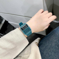 Casio – Style rétro Vintage avec mini-calculatrice révolutionnaire – Bracelet en résine Bio de couleur turquoise foncé – CA-53WB-3B