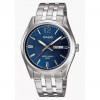 Casio – Au fond bleu texturé avec dateur sur 3h et tout en acier inoxydable pour hommes – MTP-1335D-2AVDF
