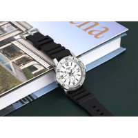 Casio – Montre en bracelet résine noir – Argentée cadran blanc – Étanche – MTP-VD300-7B