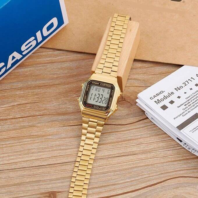 Casio – Digitale Dorée – Autonomie 10 ans sur pile – Bracelet en acier inoxydable doré – A178WGA-1A