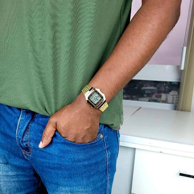 Casio – Digitale Dorée – Autonomie 10 ans sur pile – Bracelet en acier inoxydable doré – A178WGA-1A