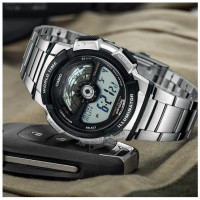 Casio – Montre digital pour hommes – Étanche 100 m – Bracelet en acier inoxydable – AE-1100WD-1AVDF