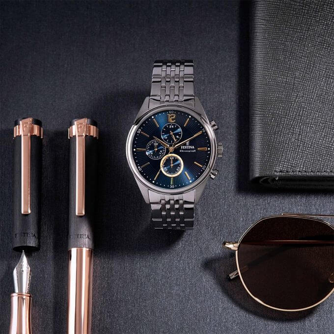 Festina – Montre fond bleu pour hommes – Chronographe – Tout en acier inoxydable – F20285/3