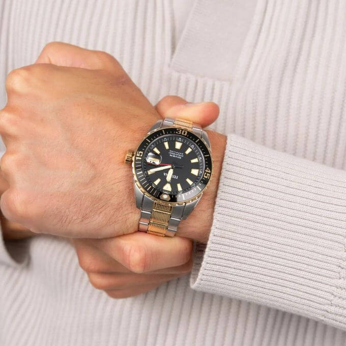 Festina – River Collection – Verre saphir anti-rayures – Étanche 200 m – Index fluorescents – F20706/3