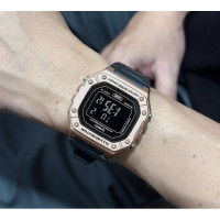 Casio – Montre classique pour hommes – Dotée d’un cadran sophistiqué, inspiré du marbre Noir – MTP-VT01LM-1A