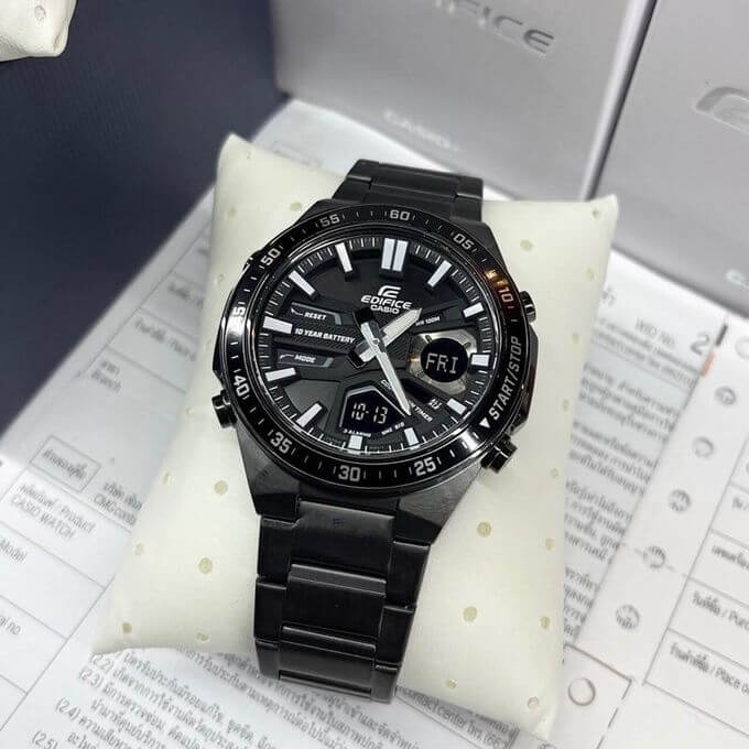 Casio – Montre noire en acier inoxydable – Double montre avec autonomie de 10 ans – Résistant à l’eau à 10 bar – EFV-C110DC-1A