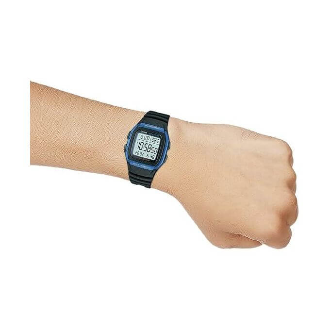 Casio – Boîtier bleu – Autonomie de la pile : 10 ans – 5 Alarmes – Digitale – W-96H-2AV
