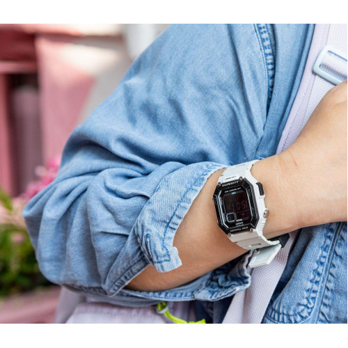 Casio – Montre digitale avec Bluetooth® pairing & affichage du nombre de pas effectués – Bracelet en résine blanc – WS-B1000-8BV Casio – Montre digitale avec Bluetooth® pairing & affichage du nombre de pas effectués – Bracelet en résine blanc – WS-B1000-8BV