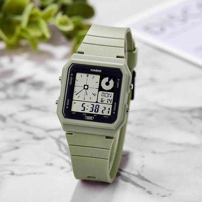 Casio – Montre qui s’adapte à tous les poignets – vert – Étanche – alarme – LF-20W-3ADF